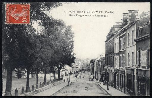 La rue Turgot (actuelle rue Georges Clemenceau) et, en arrière-plan, la rue de la République.